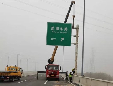 南京南京悬臂式交通标志杆
